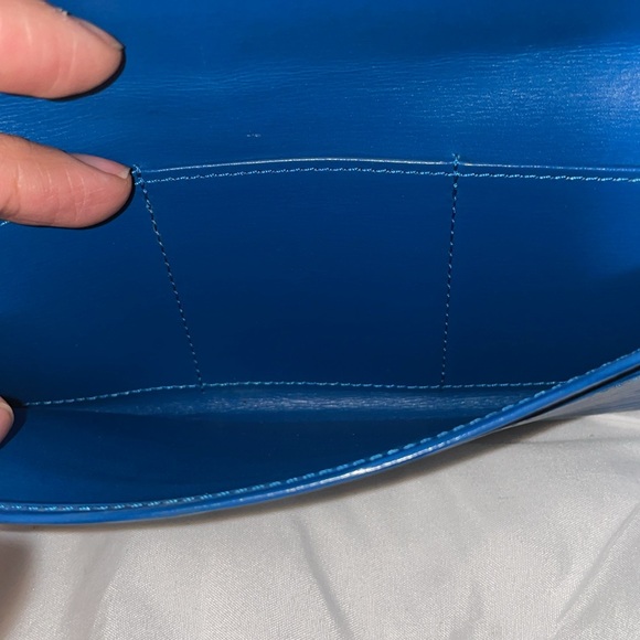 LV  Authentic checkbook wallet - Picture 4 of 7